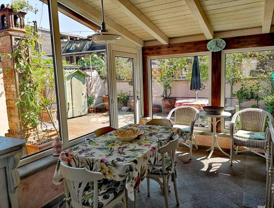 Cozy With Garden Terrace Milan
